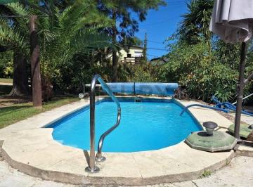 Casa · 193m² · 4 Dormitorios · 2 Cocheras · Playa Grande Piriapolis Venta Casa Esquina Piscina Climatizada 4 Dorm Usd