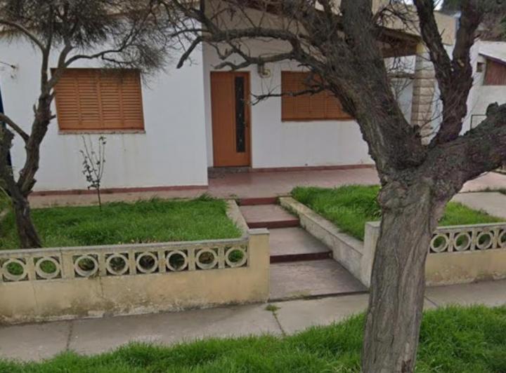 Casa · 128m² · 5 Ambientes · 1 Cochera