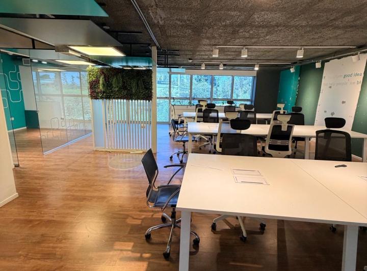 Oficina comercial · 145m² · 4 Cocheras