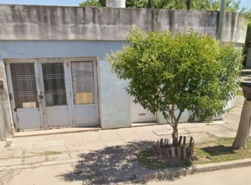 Casa · 124m² · 4 Ambientes · 1 Cochera · Venta Casa | 2 Dorm. | Barrio Sarmiento
