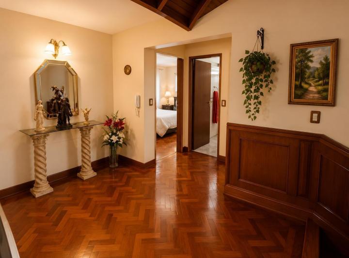 Casa · 339m² · 6 Ambientes · 3 Cocheras
