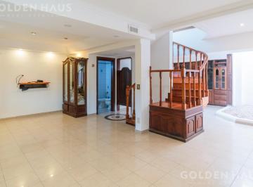 Casa · 224m² · 5 Ambientes · 3 Cocheras · Casa en Barrio Pque. Calchaqui en Venta