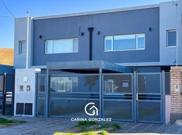 PH · 179m² · 4 Ambientes · 1 Cochera · PH en Cipolletti