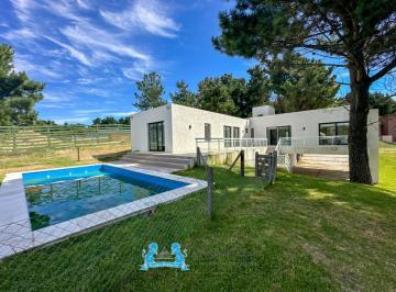 Casa de 4 ambientes, Costa Esmeralda · Venta Casa Estrena: 3 Dorm. Piscina Costa Esmeralda Ecuestre