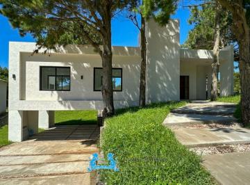 Casa de 4 ambientes, Costa Esmeralda · Venta Casa Estrenar con Pileta: 3 Dorm. a Valor Increíble Costa Esmeralda
