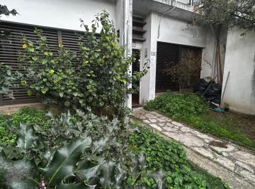 PH · 152m² · 5 Ambientes · 3 Cocheras · Amplio PH Al Frente - Centro Villa Maipu - 4 Dorm.