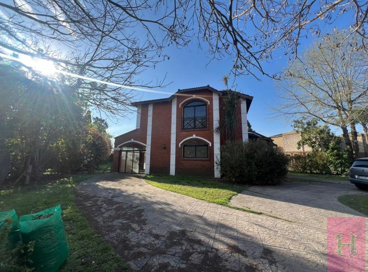 Casa · 177m² · 5 Ambientes
