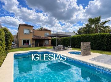 Casa · 156m² · 5 Ambientes · Casa en La Comarca