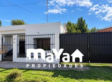 Casa · 50m² · 3 Ambientes · 1 Cochera · Casa en Venta - La Josefa