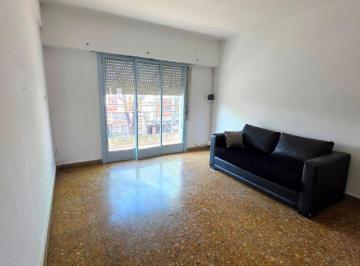 Departamento de 3 ambientes, Parque Avellaneda · Amplio Piso 3 Amb con Quincho y Patio. Alquiler. Parque Avellaneda