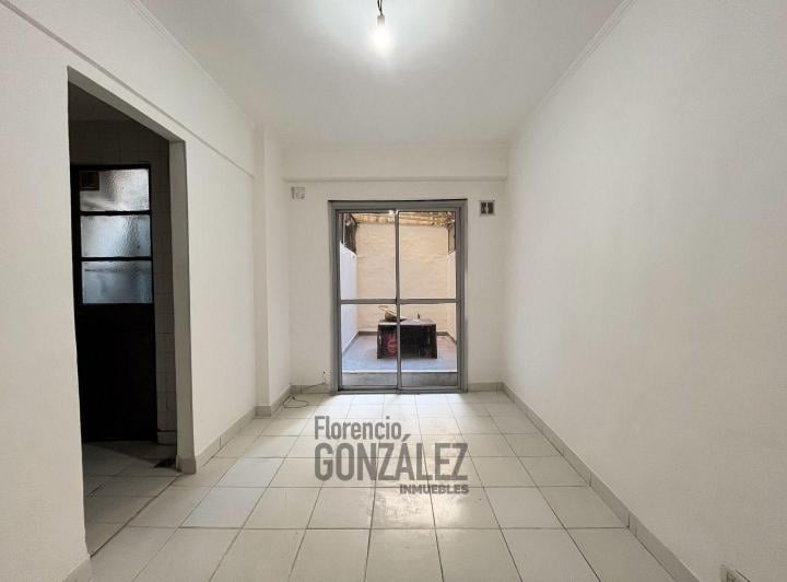 Alquiler de Departamento Dos Ambientes con Cochera Techada. Caballito, Capital Federal