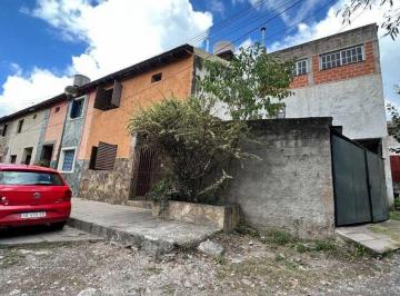 Casa · 70m² · 4 Ambientes · 1 Cochera · Venta Duplex 94 m² 4 Dorm – B° Policial Huaico