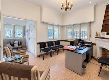 Casa · 80m² · 3 Ambientes · 1 Cochera · Casa en La Perla