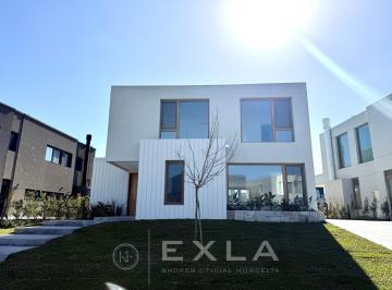 Casa · 257m² · 6 Ambientes · 1 Cochera · Casa en Venta en Carpinchos, Nordelta, Tigre