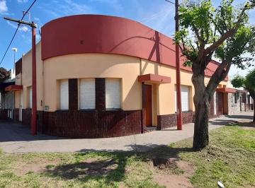 Casa de 4 ambientes, Bragado · Venta en Bragado - Casa 3 Dorm.