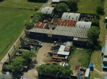 Bodega-Galpón · 3000m² · Excelnete Playa de Camiones en Venta Bernal Oeste