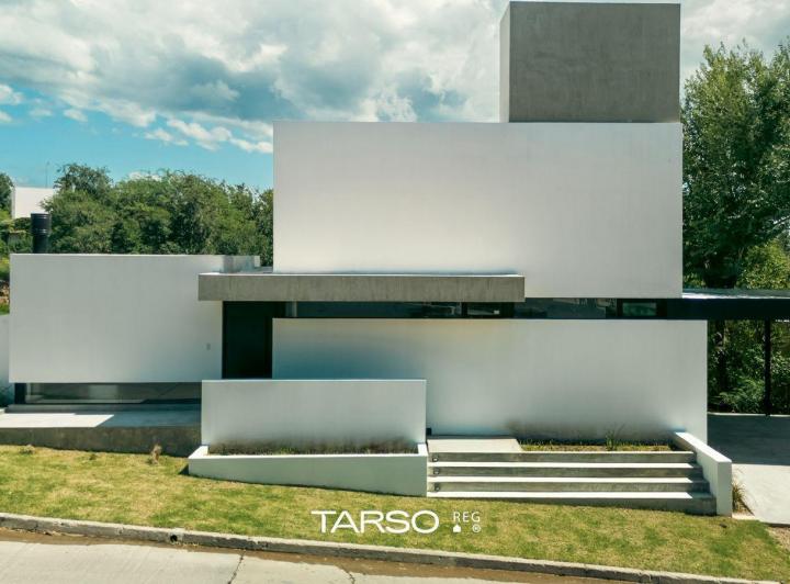 Casa · 200m² · 7 Ambientes · 2 Cocheras