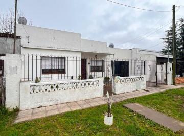 Casa · 289m² · 4 Ambientes · 1 Cochera · Venta / Casa / Carmen de Areco