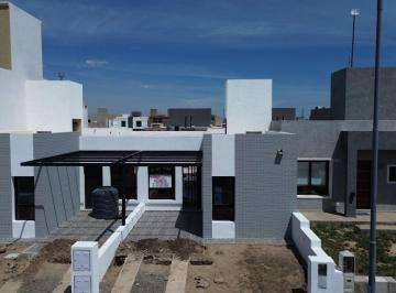 Casa de 3 ambientes, Córdoba · Casa en Docta / 2 Dorm.