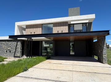 Casa · 353m² · 6 Ambientes · Casa Categoria en Venta 3 Dorm en Alqarias - Siete Soles