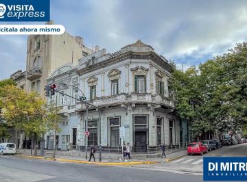 Fachada · La Boca Local en Esquina 115 m² - Sin Expensas