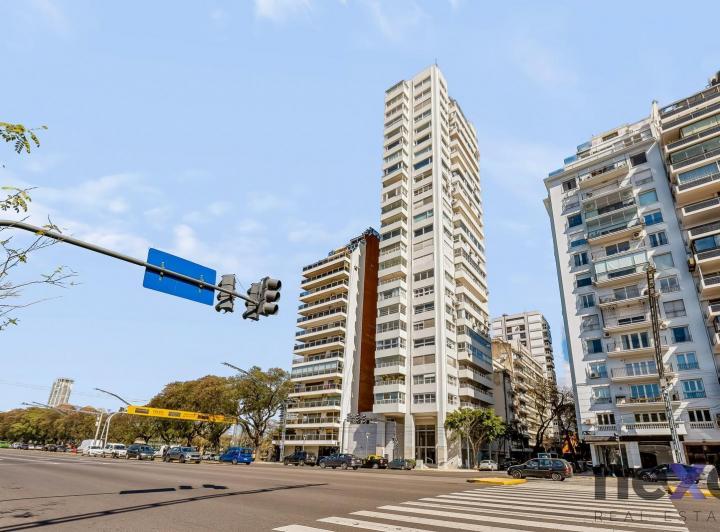 Departamento · 235m² · 5 Ambientes · 1 Cochera