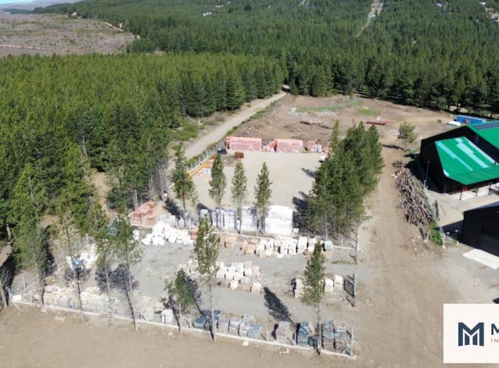 Terreno · 1825m²