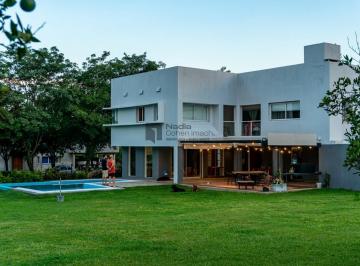 Casa · 400m² · 9 Ambientes · 2 Cocheras · Casa en Venta Cerca de Barrio Norte - Club de Campo Las Moritas 3 Dorm y Estudio, Pileta y Amplio Ja