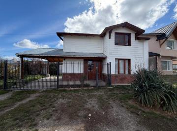 PH · 52m² · 3 Ambientes · Casa PH en Esquel
