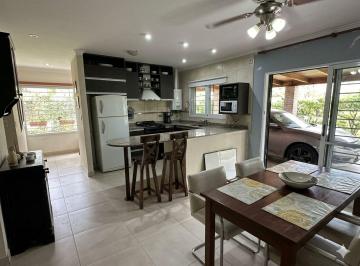 Casa · 186m² · 5 Ambientes · 2 Cocheras · Venta Casa 4 Dorm. Sauce Viejo