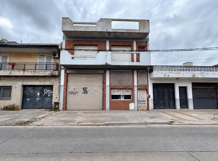 Depósito · 330m²