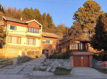 Casa · 147m² · 4 Ambientes · 1 Cochera · Casa Mas 2 Departamentos Sobre Av Bustillo Km 7,5 - Bariloche