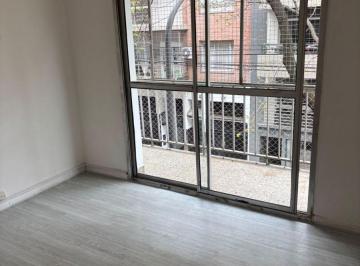 Departamento de 3 ambientes, Belgrano · Muy Luminoso 3 Amb Al Frente con Balcon, Listo Para Mudarse, con 2 Amplios Dorm. c/u con Placa