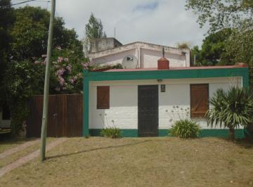 Casa de 2 ambientes, Villa Gesell · Alquilo Casa en Villa Gesell Disp Febrero y Marzo 2027 Paseo 133 y Av 7
