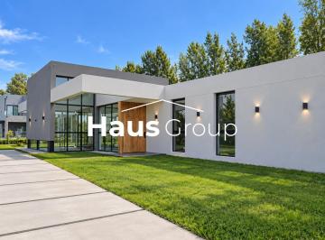 Casa de 4 ambientes, Esteban Echeverría · Casa en Venta a Estrenar Lagos de Canning