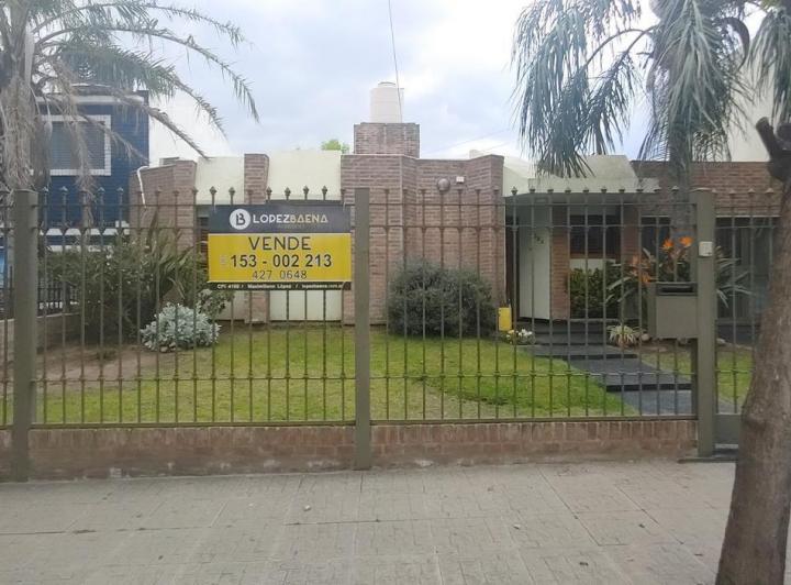 Casa · 130m² · 7 Ambientes · 2 Cocheras