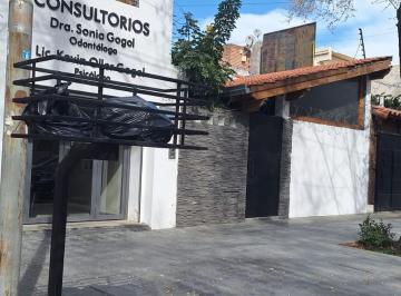 Casa · 201m² · 5 Ambientes · Venta Casa con Pileta y Local Comercial 6°seccion