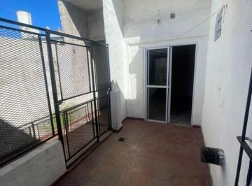 Departamento de 2 ambientes, Esteban Echeverría · Alquiler de Departamento de 2 Ambientes en Luis Guillon.