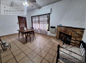 Casa · 150m² · 5 Ambientes · 1 Cochera · Casa 5 Ambientes Apta Credito - en Venta en Padua Centro