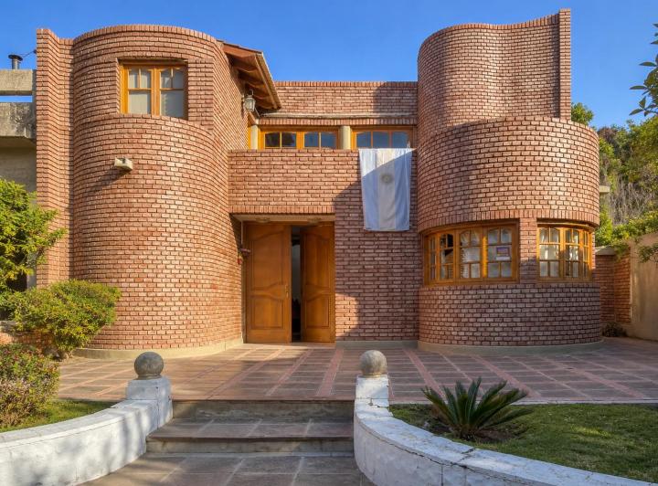 Casa · 550m² · 1 Ambiente · 1 Cochera