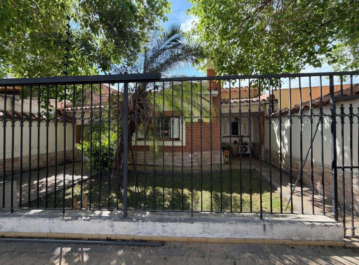 Casa · 150m² · 6 Ambientes · 1 Cochera