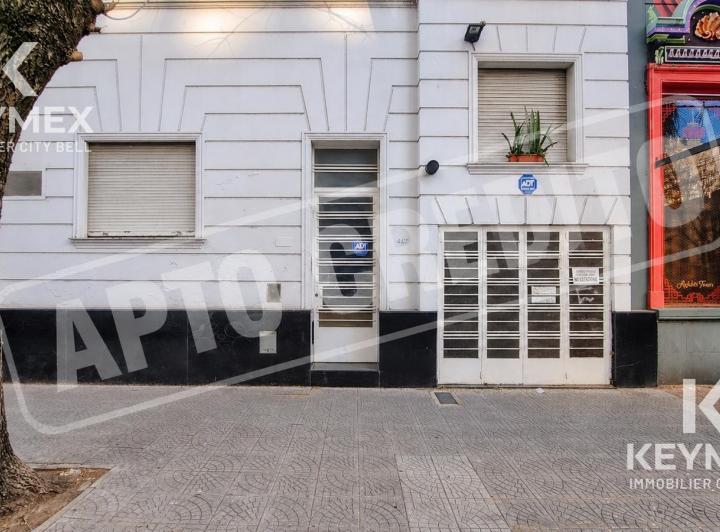Casa · 290m² · 8 Ambientes · 1 Cochera