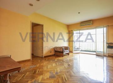 Departamento · 83m² · 4 Ambientes · Apto Crédito! Semipiso de 4 Ambientes con Balcón y Excelente Luz en Caballito
