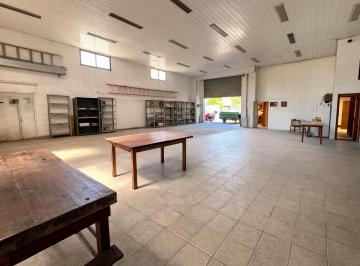 Local comercial · 168m² · 2 Ambientes · Alquiler Galpon 200 m² Villa Primera