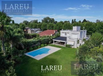 Casa · 290m² · 6 Ambientes · 2 Cocheras · Casa en Venta en El Barrio Privado Bermudas, Pilar