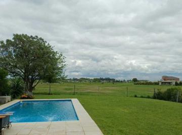 Casa · 130m² · 4 Ambientes · 1 Cochera · Casa en Alquiler en San Sebastian, Escobar, G. B. a. Zona Norte