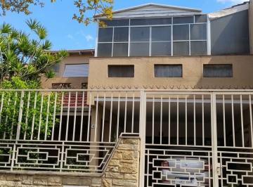 Casa · 150m² · 3 Ambientes · 1 Cochera · Venta de Casa 3amb C/patio/ Quincho en Avellaneda
