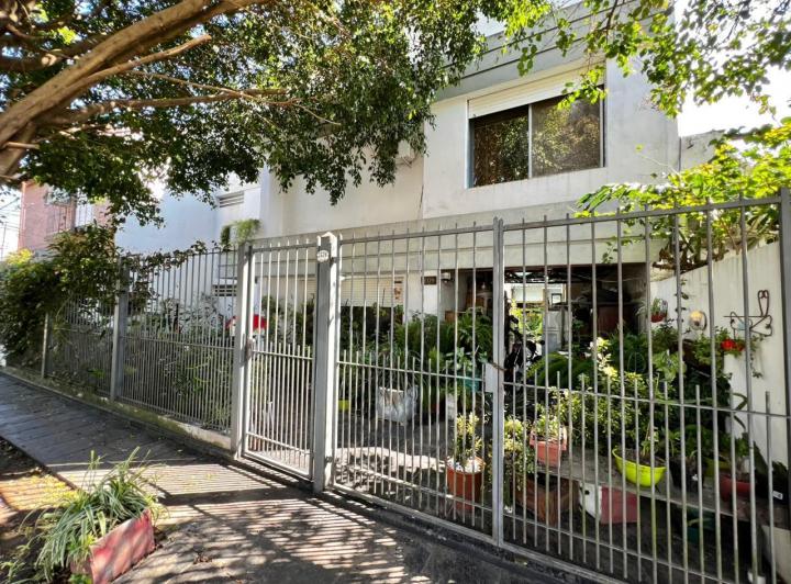Casa · 173m² · 4 Ambientes · 1 Cochera