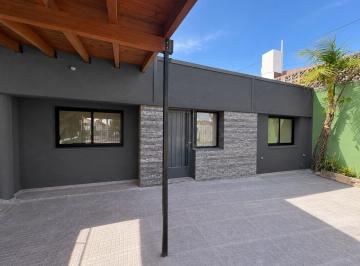 Casa · 96m² · 4 Ambientes · Venta Casa 2 Dorm. Las Magnolias