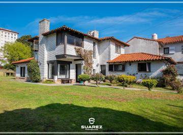 Casa · 345m² · 6 Ambientes · 2 Cocheras · Casa en Playa Grande